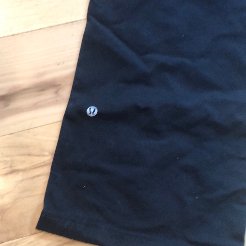 Lululemon - Picture 4 of 5